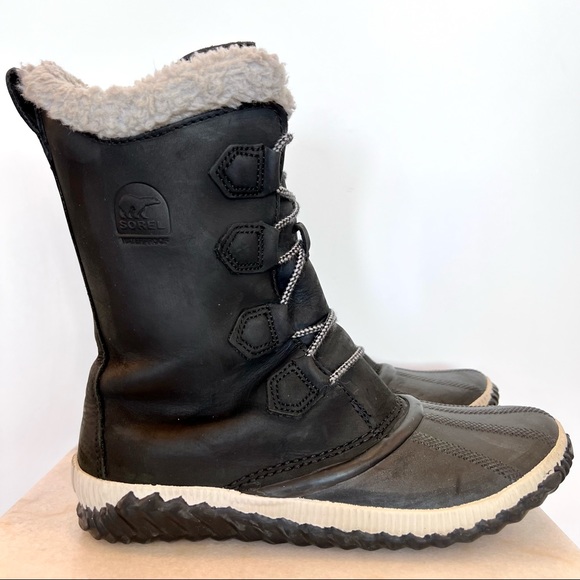 Sorel Shoes - EUC Sorel Women's Out 'N About Plus Tall Leather Fur Boots